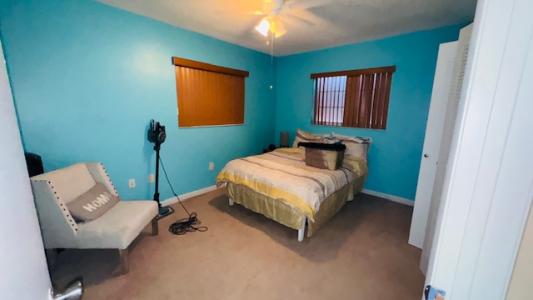 2385 W 69th St # 2385-B, Hialeah, Floride 33016, États-Unis