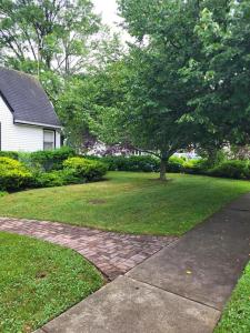 2 Dorothy Court, Merrick, NY 11566, USA