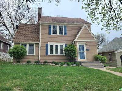 2919 Pierce, Sioux City, Iowa 51104, USA