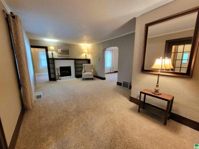 2919 Pierce, Sioux City, Iowa 51104
