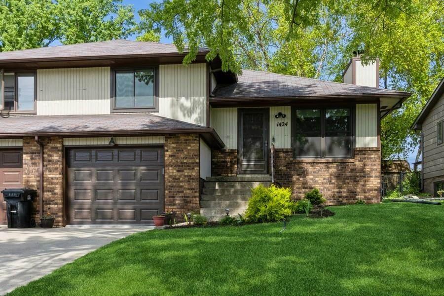 1424 Eastview Dr., Coralville, Iowa 52241, Stati Uniti