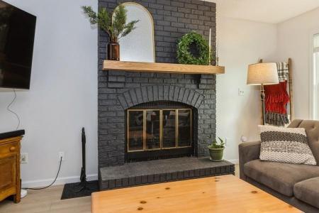 1424 Eastview Dr., Coralville, Iowa 52241, Stati Uniti