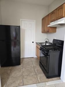 142 Johnson Ave 3R, Newark, 新泽西州 07108, 美国