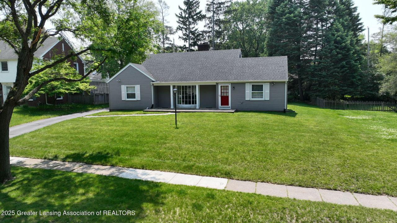 1614 Lindbergh Drive, Lansing, Michigan 48910