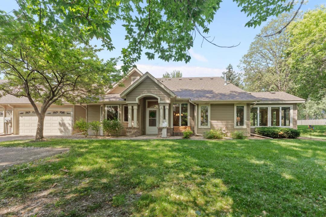 1112 Stratford Lane E, Burnsville, مينيسوتا 55337, الولايات المتحدة