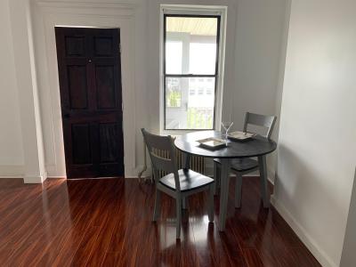 131 64th St #2, West New York, New Jersey 07093, États-Unis