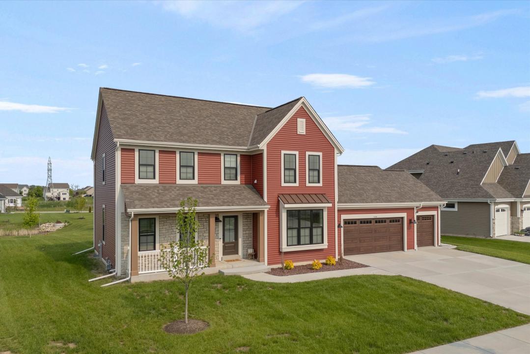 1946 N Cora Drive, Grafton, Village Of, Wisconsin 53024