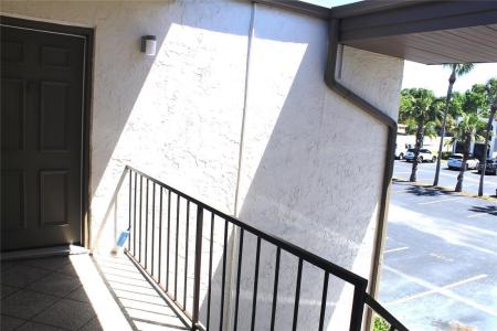7701 Starkey Rd. #206, Seminole, Florida 33777, Estados Unidos
