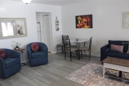 7701 Starkey Rd. #206, Seminole, Florida 33777, Estados Unidos
