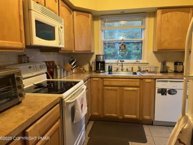 1256 Chateau Drive, East Stroudsburg, Pennsylvania 18302, USA