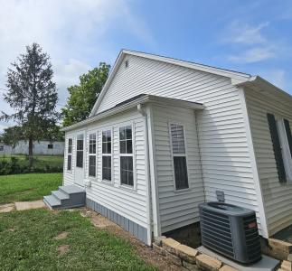136 N. Hamilton Street, Hillsboro, Illinois 62049, États-Unis