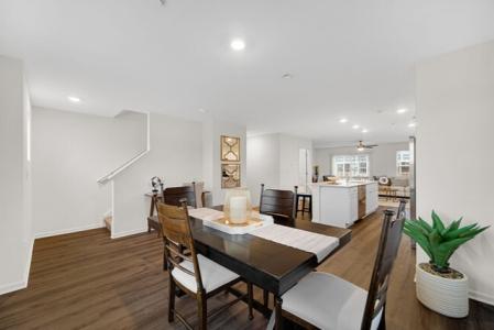 284 Terrabrook Way, Hampshire, Illinois 60140, Amerika Birleşik Devletleri