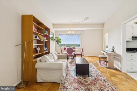 10500 Rockville Pike Unit# 1528, Rockville, 馬里蘭州 20852, 美國