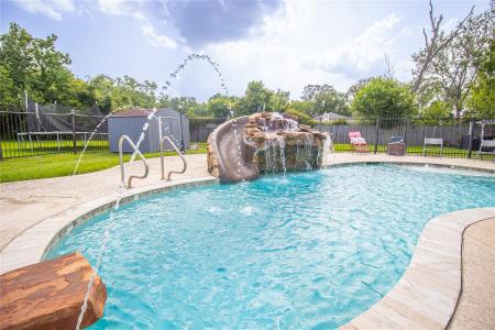 2415 W Cedar Bayou Lynchburg Road , Baytown, Texas 77521, USA