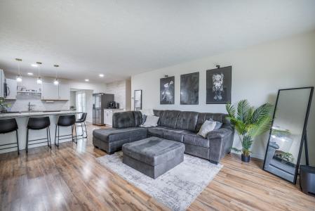 5817 Kings Hwy., Parma Heights, Ohio 44130, HOA KỲ