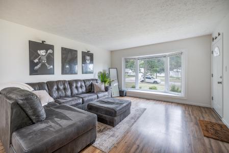 5817 Kings Hwy., Parma Heights, Ohio 44130, HOA KỲ