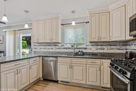 13653 S Jane Circle, Plainfield, Illinois 60544, USA