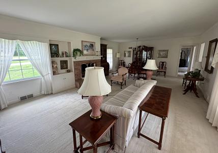 1100 Brett Cabel Road, Washington, Indiana 47501, USA
