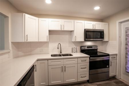 3200 N Palm Aire Drive #106, Pompano Beach, Florida 33069, USA