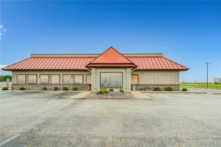 4111 Timberlake Drive, Pontoon Beach, Illinois 62040, USA