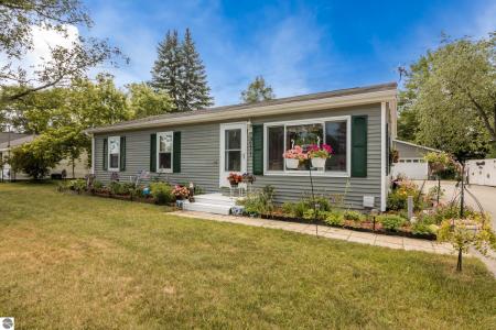 211 Division Street, Kalkaska, Michigan 49646, Estados Unidos