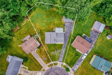 6562 Pau Pau Court, Bedford Heights, Ohio 44146, Stati Uniti