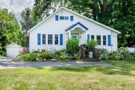 7364 Red Arrow Highway, Watervliet, Michigan 49098, Stati Uniti