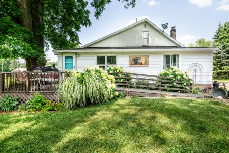 7364 Red Arrow Highway, Watervliet, Michigan 49098, Stati Uniti