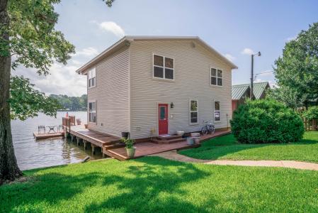 2636 Aqua Vista, Jacksonville, Texas 75766, USA
