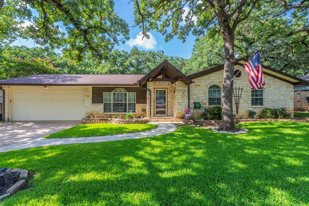 604 Brookview Drive, Hurst, Texas 76054, Estados Unidos