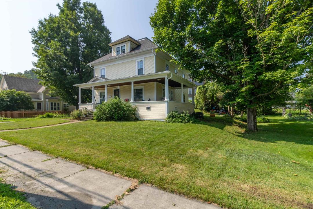 4 Willoughby Avenue, Orleans, Vermont 05860, Stati Uniti