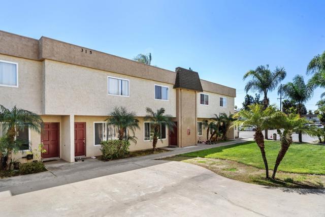 315 S Mollison Ave , 2, El Cajon, קליפורניה 92020, ארצות הברית של אמריקה
