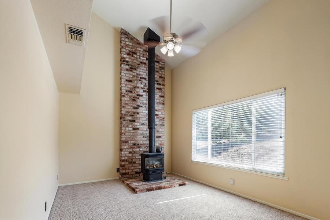 8296 Hautly Lane, Valley Springs, كاليفورنيا 95252, الولايات المتحدة