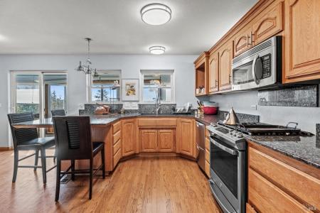 1930 Laytonville Dos Rios Rd, Laytonville, カリフォルニア 95454, アメリカ合衆国