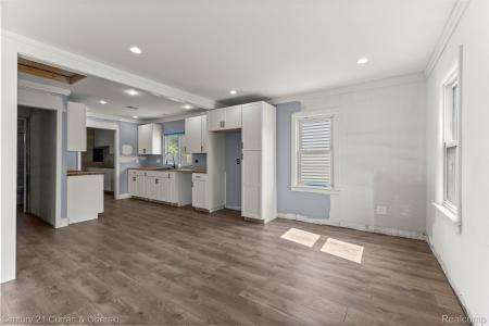 11695 Inkster Road, Livonia, Michigan 48150, Estados Unidos