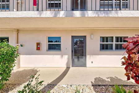 232 Saint Augustine Avenue , 105, Venice, Florida 34285, USA