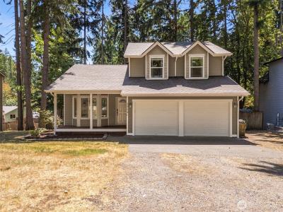 22521 Clearland Lane, Yelm, Washington 98597