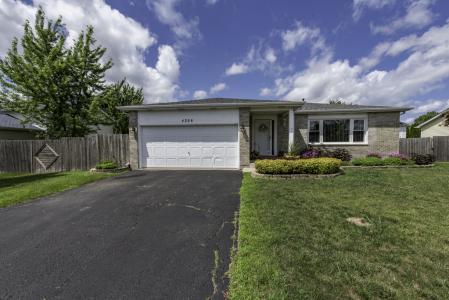 4208 Primrose Court, Zion, Illinois 60099, USA