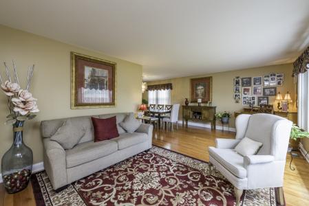 4208 Primrose Court, Zion, Illinois 60099, USA