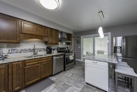4208 Primrose Court, Zion, Illinois 60099, USA