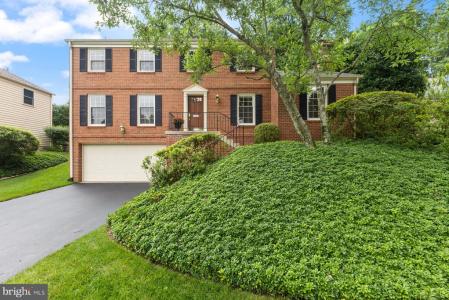 17 Old Creek Court, Rockville, Maryland 20854, USA
