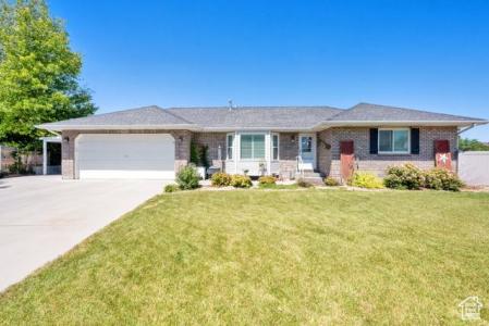 9428 S LIBERTY DR, South Jordan, Utah 84009, USA