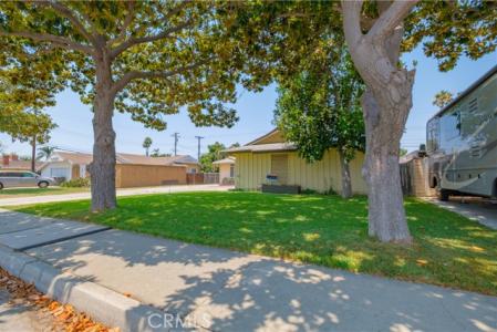 8841 California Ave, Riverside, California 92503, USA