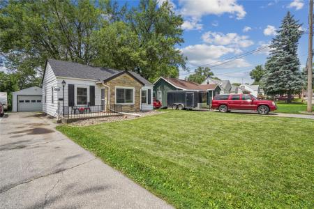 3616 37th Street, Des Moines, Iowa 50310, USA