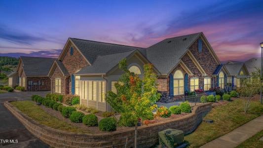 1549 Hatterdale Farm Road, Blountville, Tennessee 37617, USA