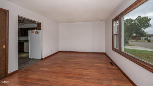 409 6th Avenue, Hazen, 노스다코타 58545, 미국