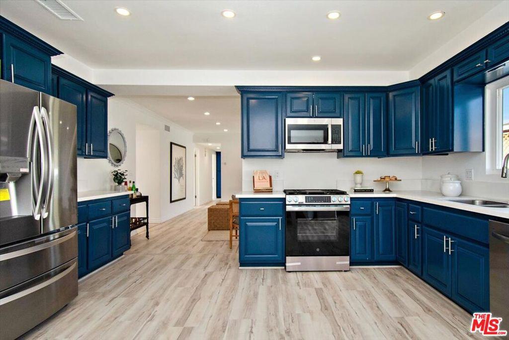 12904 Shoup Avenue, Hawthorne, California 90250, HOA KỲ