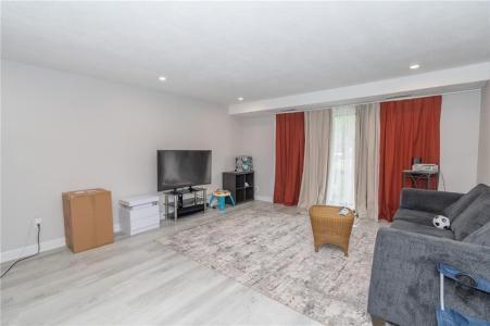 170 Highland , 119D, Taunton, 麻薩諸塞州 02780, 美國