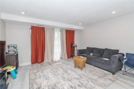 170 Highland , 119D, Taunton, 麻薩諸塞州 02780, 美國