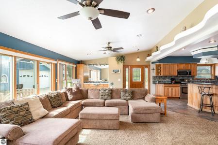 8104 N Grafton Road, Alma, Michigan 48801, USA
